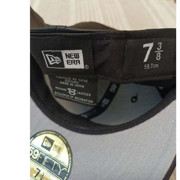 NBA Miami Heat New Era Men's Faux Leather 59FIFTY Fitted Cap 7 3/8 - Picture 2 of 9